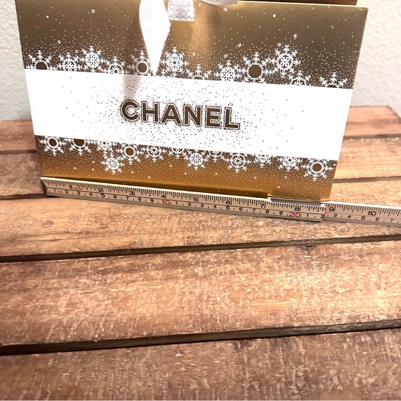 Chanel Gift Box Ribbon Gold New Small - Picture 6 of 11